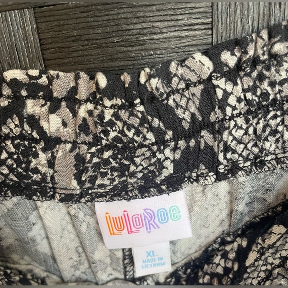 Woman’s LuLaRoe Wide Leg Pants Size XL - Picture 5 of 5